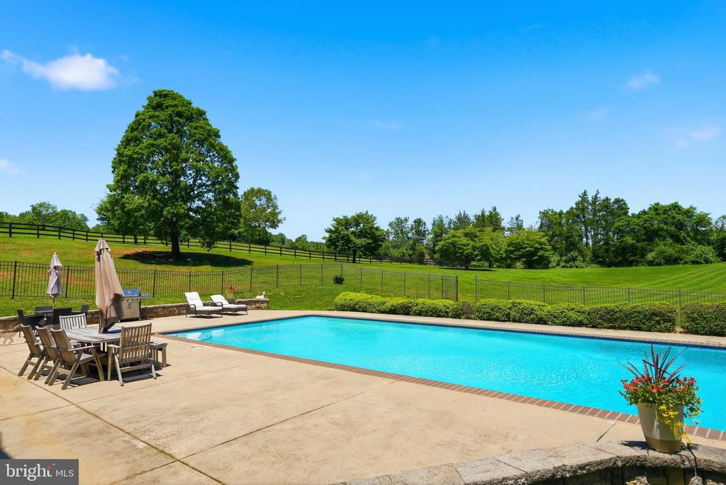 6277 GRIFFINSBURG ROAD