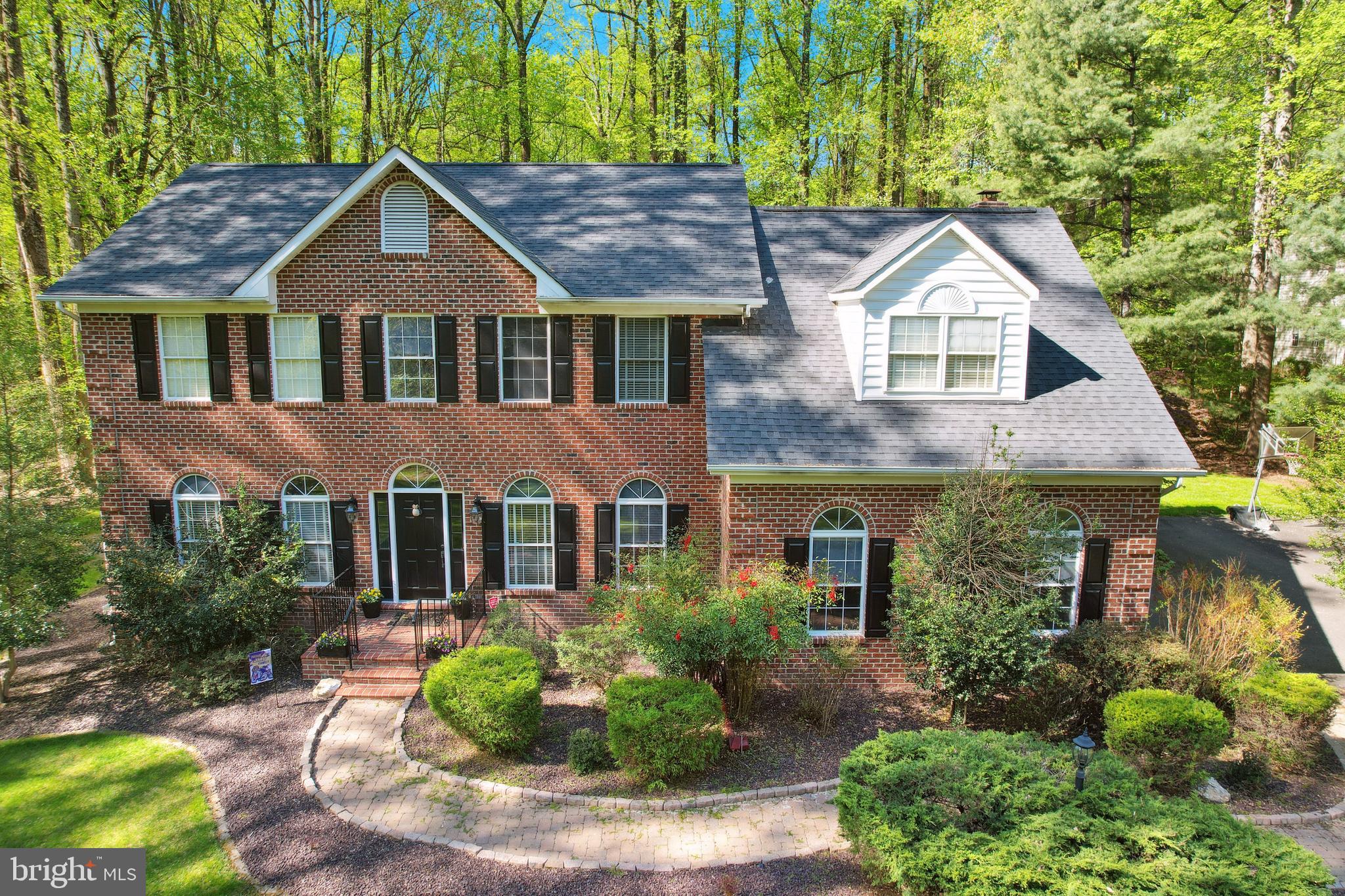 5715 OLD FOREST LANE