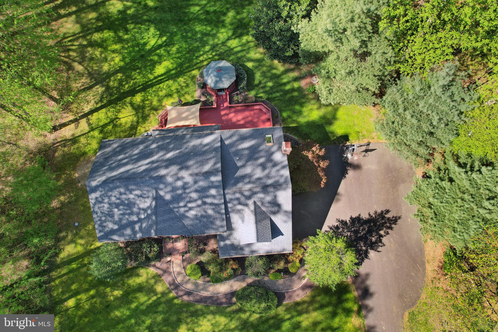 5715 OLD FOREST LANE
