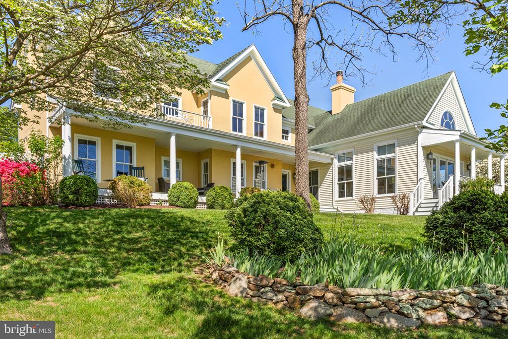 6585 TIMOTHY LANE