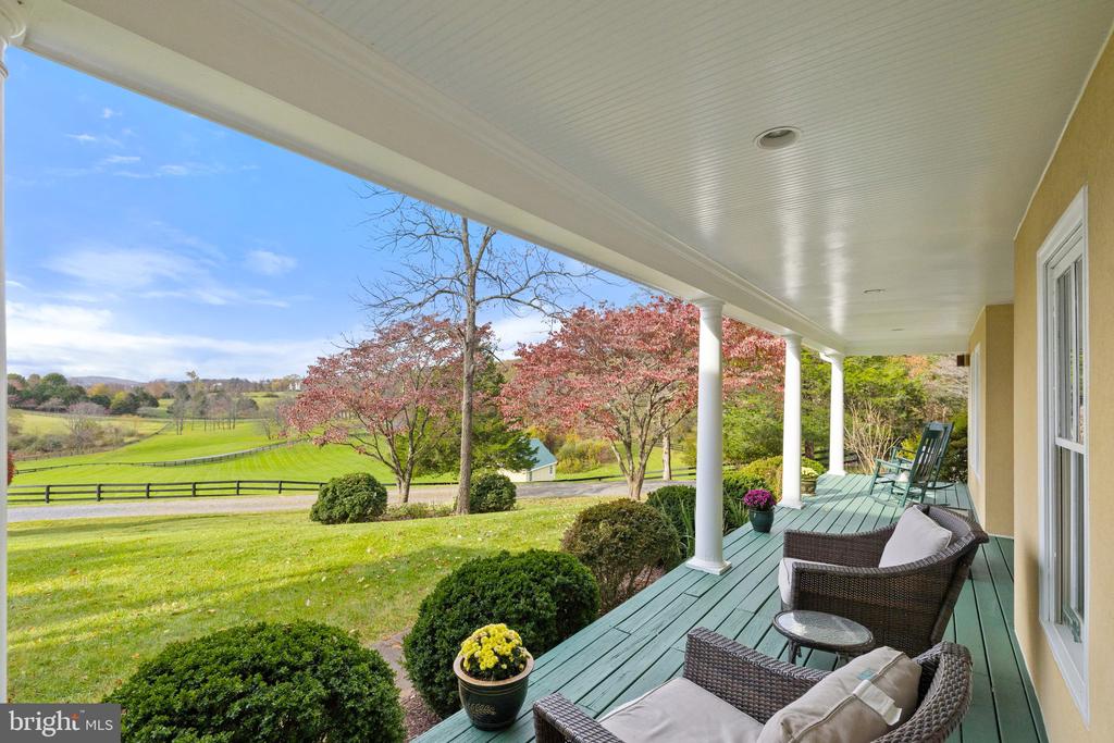 6585 TIMOTHY LANE