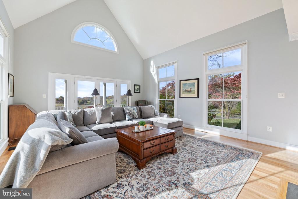 6585 TIMOTHY LANE