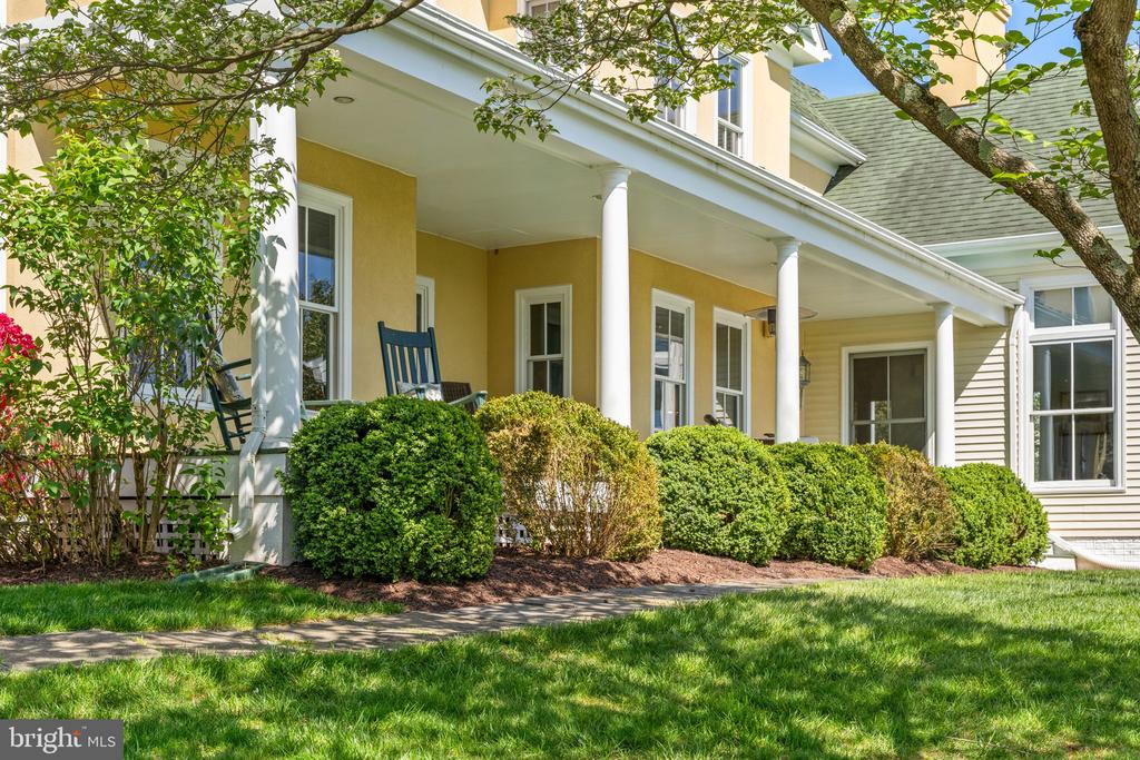 6585 TIMOTHY LANE