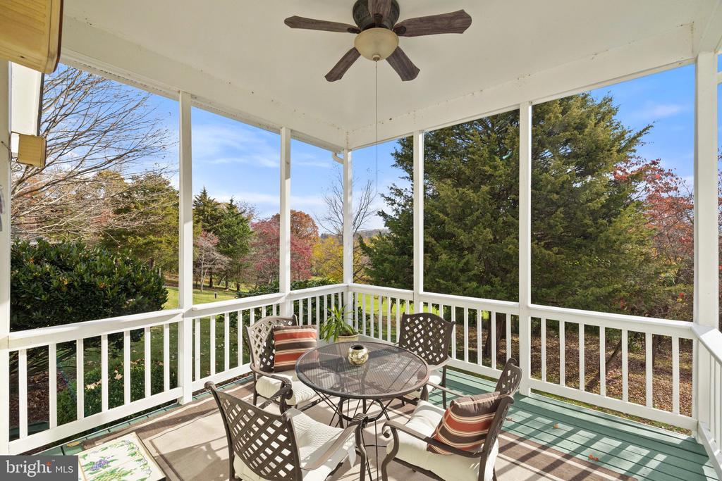 6585 TIMOTHY LANE