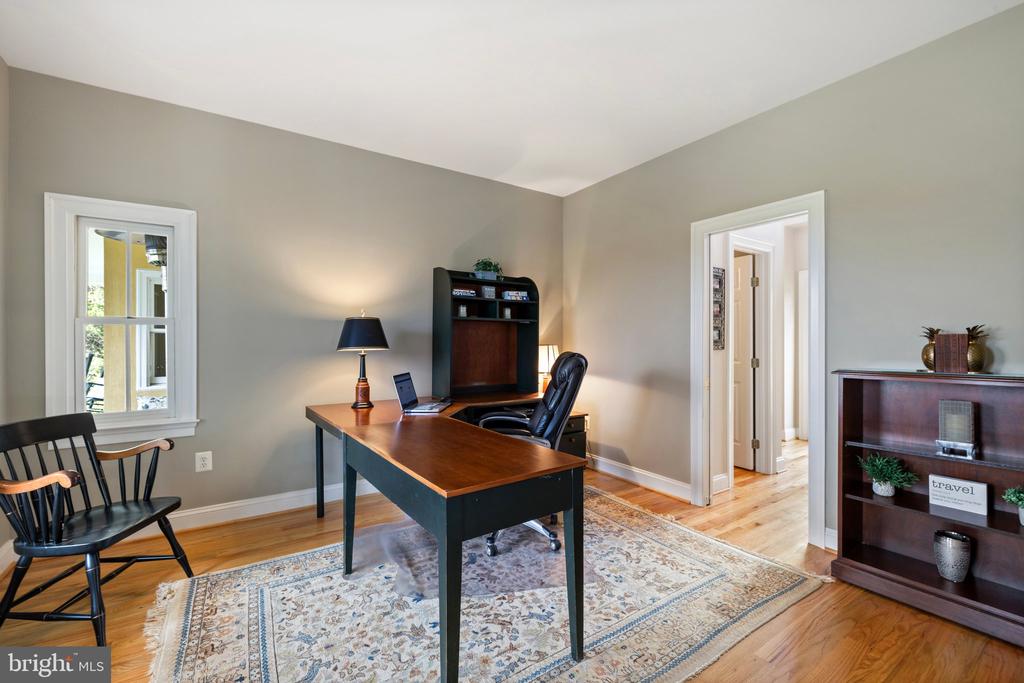 6585 TIMOTHY LANE