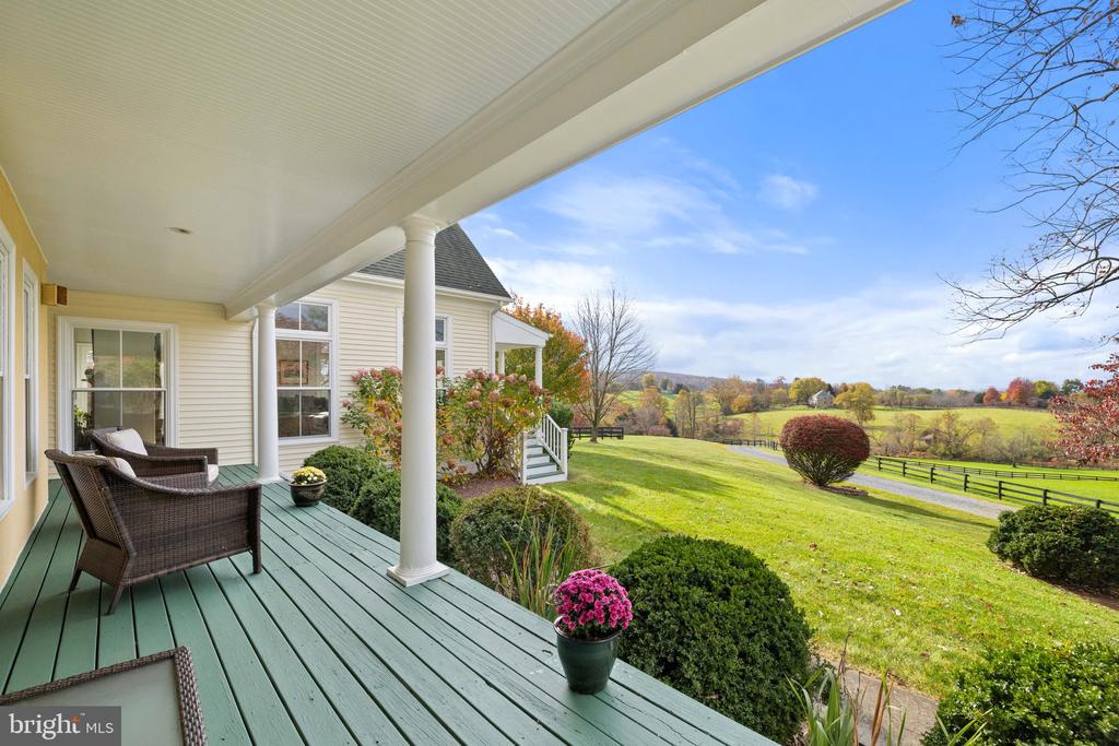 6585 TIMOTHY LANE