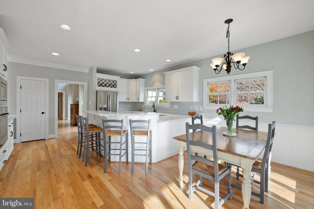 6585 TIMOTHY LANE