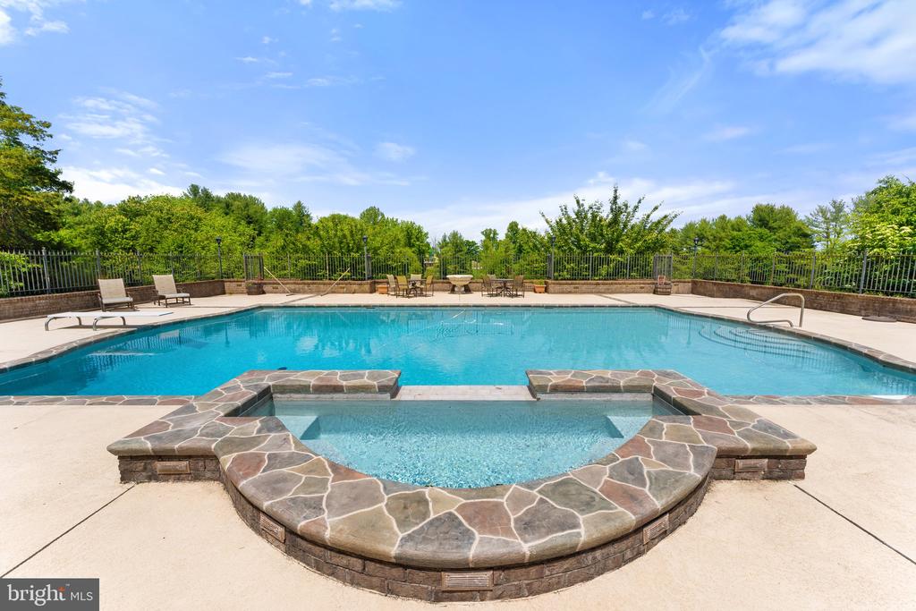 7138 LEETON RIDGE ROAD