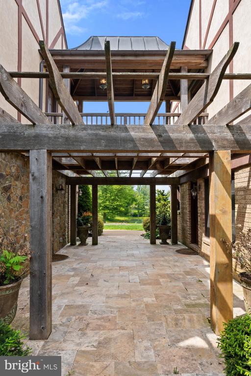 7138 LEETON RIDGE ROAD