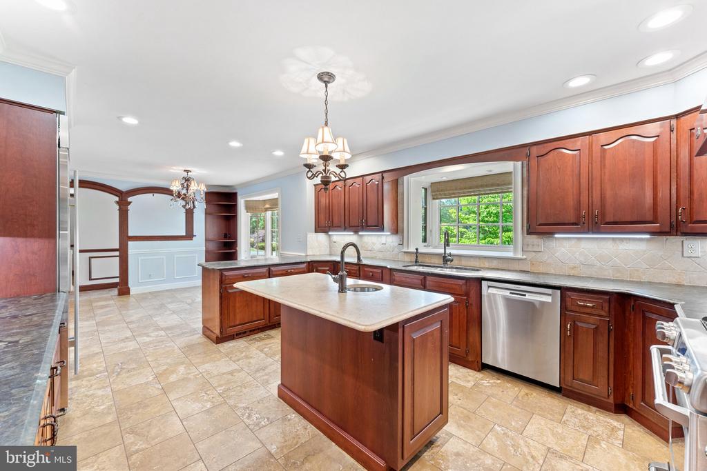 7138 LEETON RIDGE ROAD