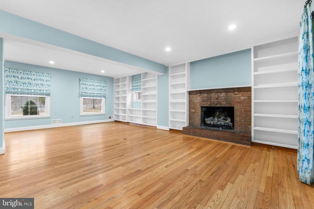 4601 WESTON ROAD