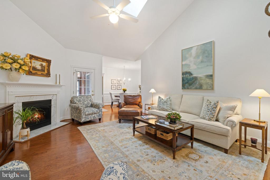 230 CARRIAGE CHASE CIRCLE