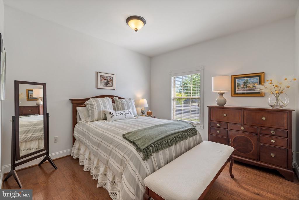 230 CARRIAGE CHASE CIRCLE