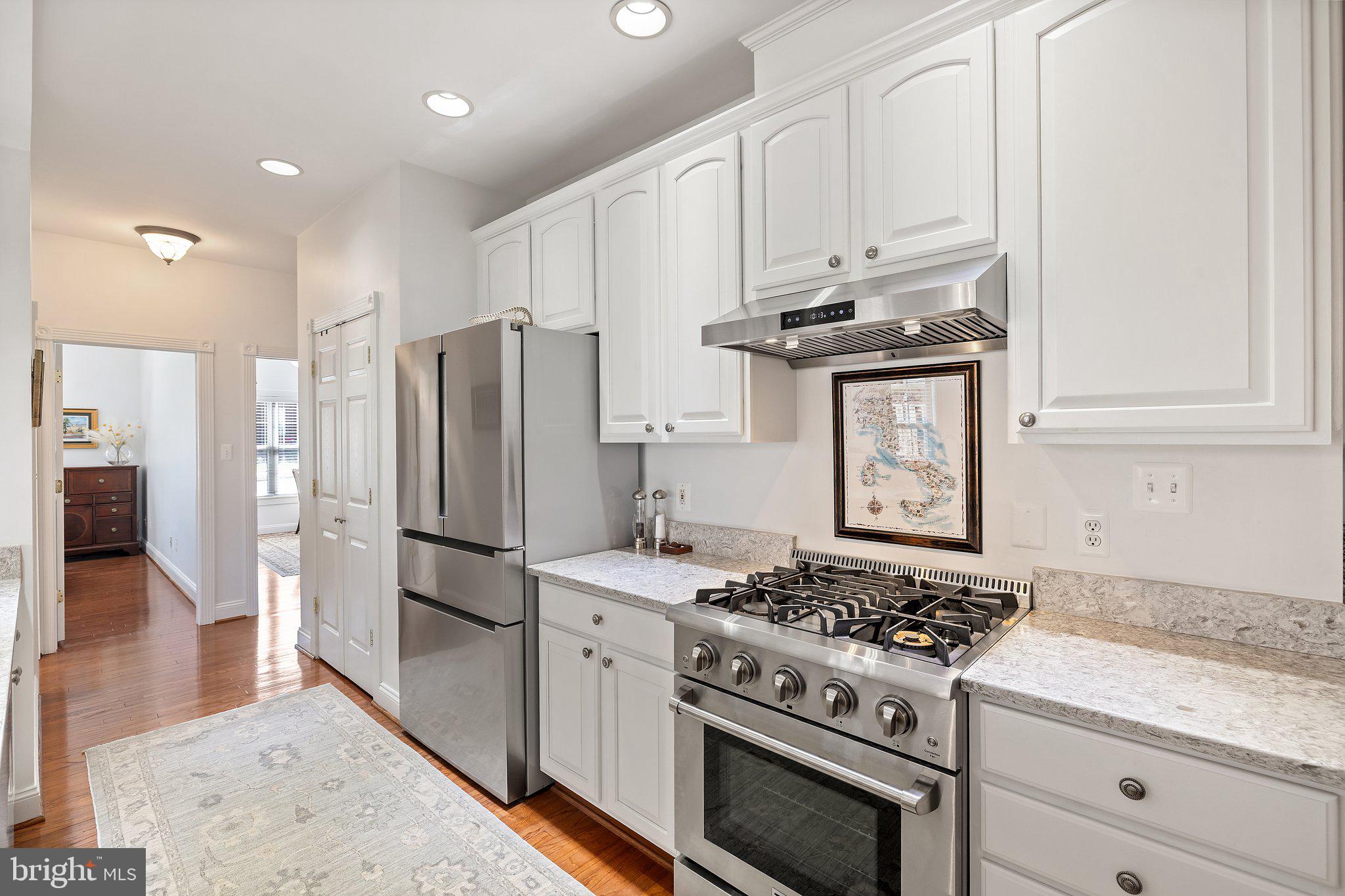 230 CARRIAGE CHASE CIRCLE
