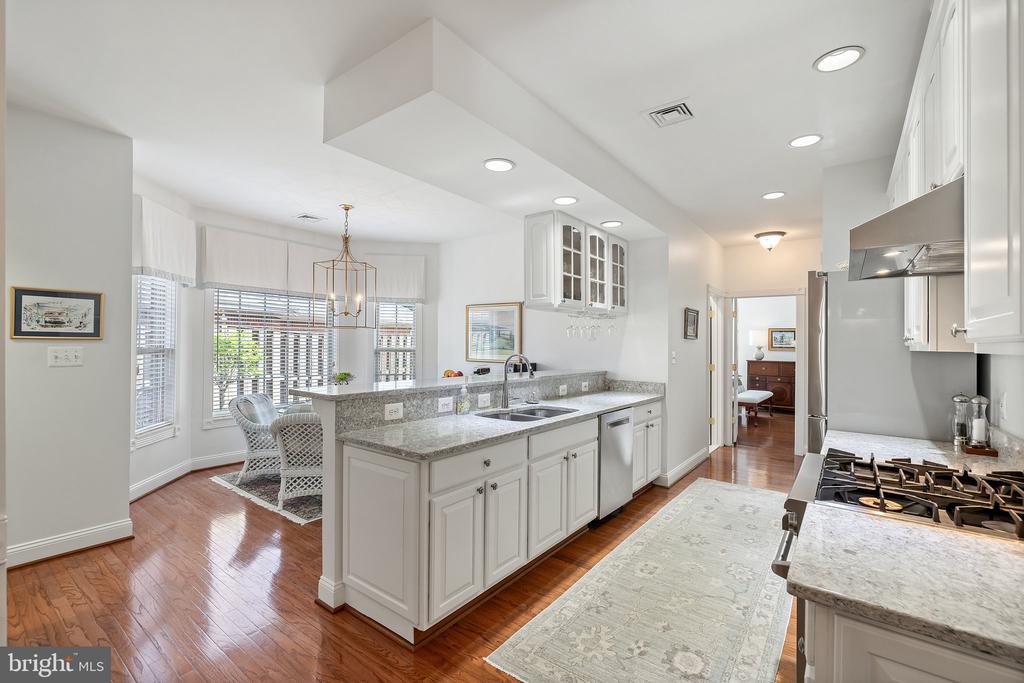 230 CARRIAGE CHASE CIRCLE