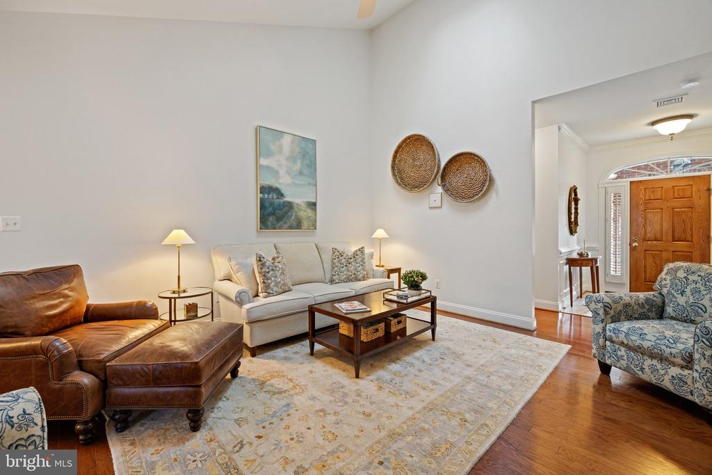 230 CARRIAGE CHASE CIRCLE