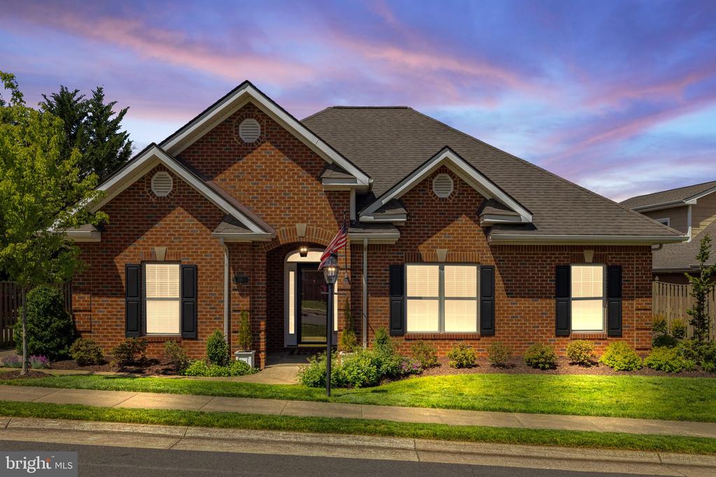 230 CARRIAGE CHASE CIRCLE