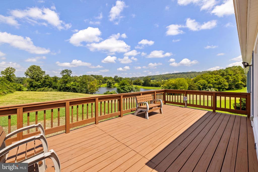 8268 MEADOWS ROAD