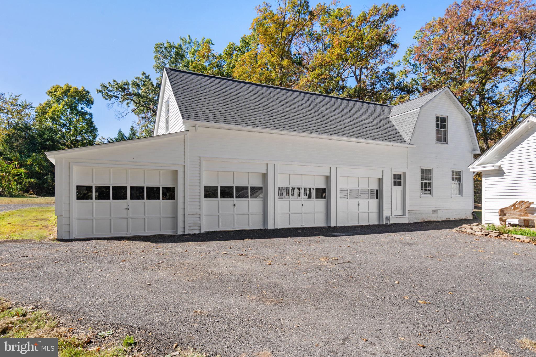 4561 WESTON ROAD