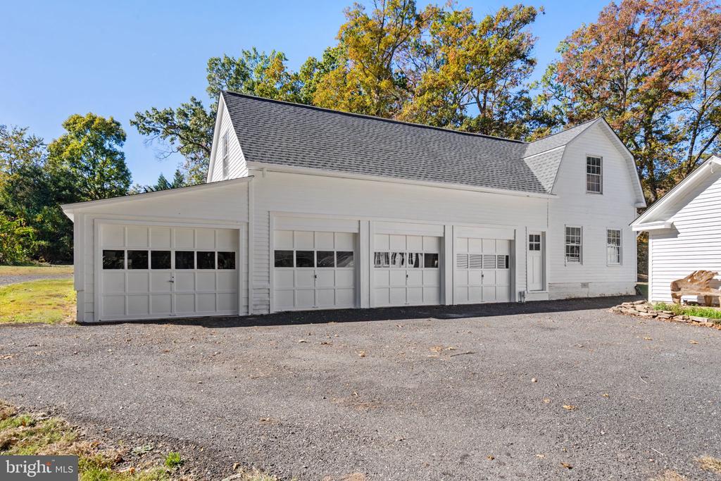 4561 WESTON ROAD
