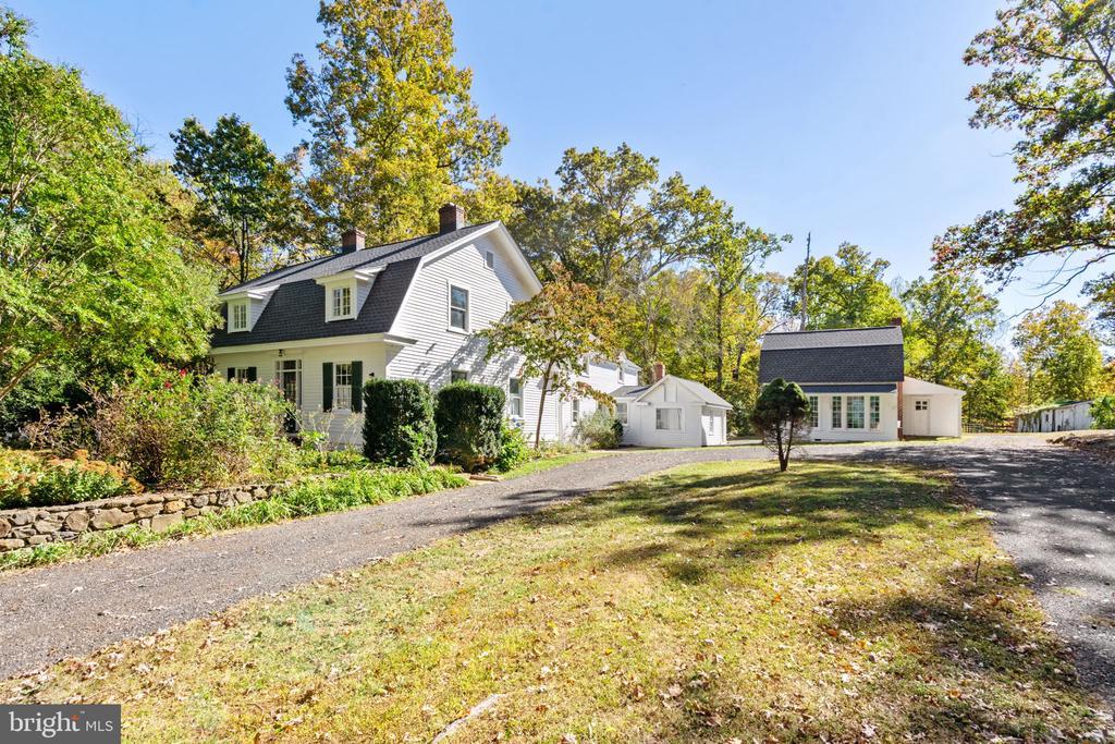 4561 WESTON ROAD