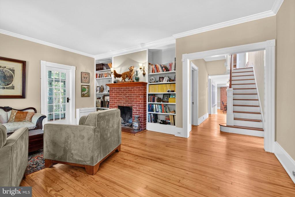 4561 WESTON ROAD