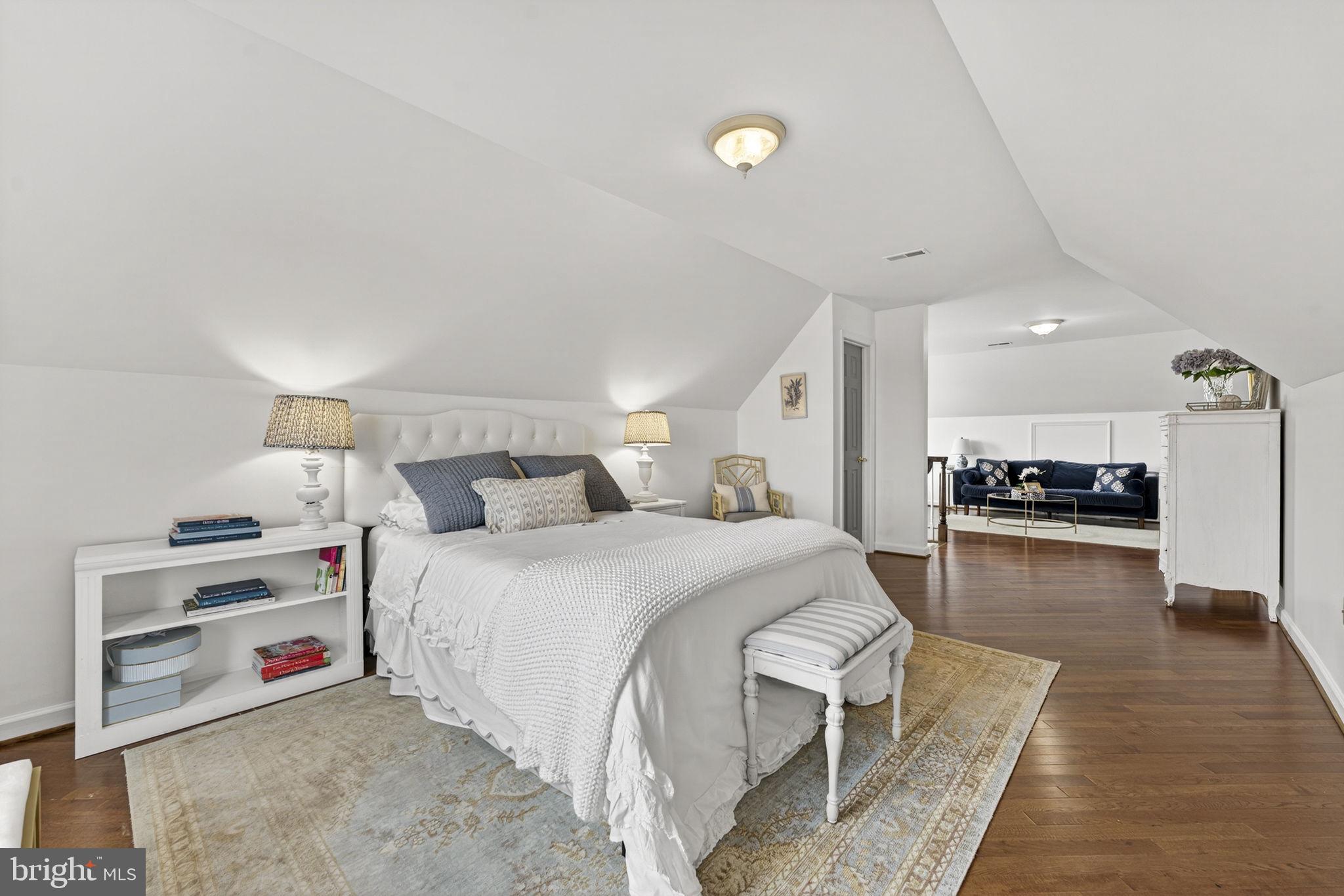 6576 TIMOTHY LANE