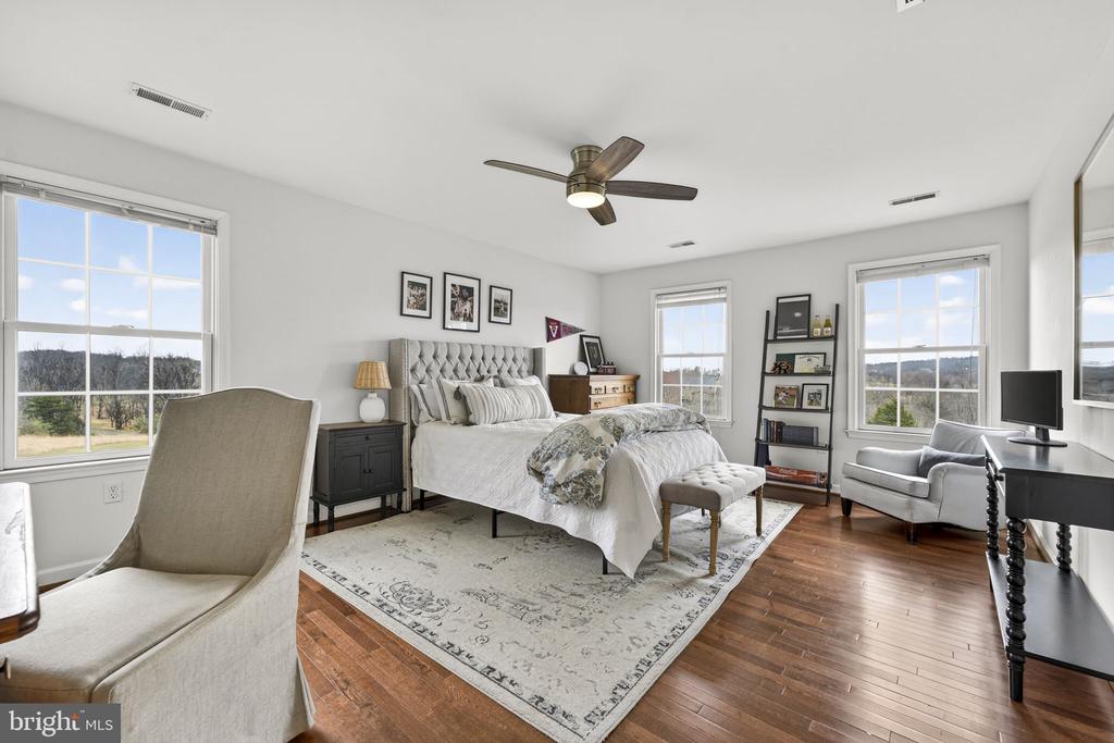 6576 TIMOTHY LANE