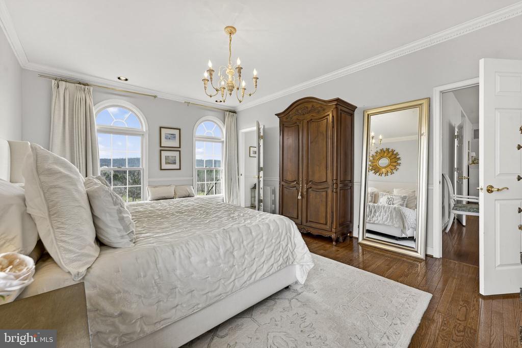 6576 TIMOTHY LANE