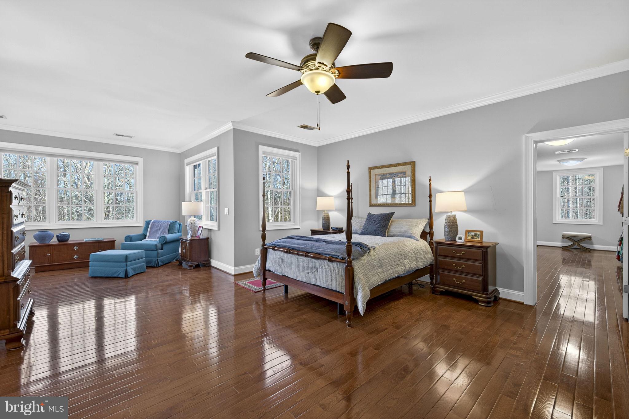 8485 ROGUES ROAD