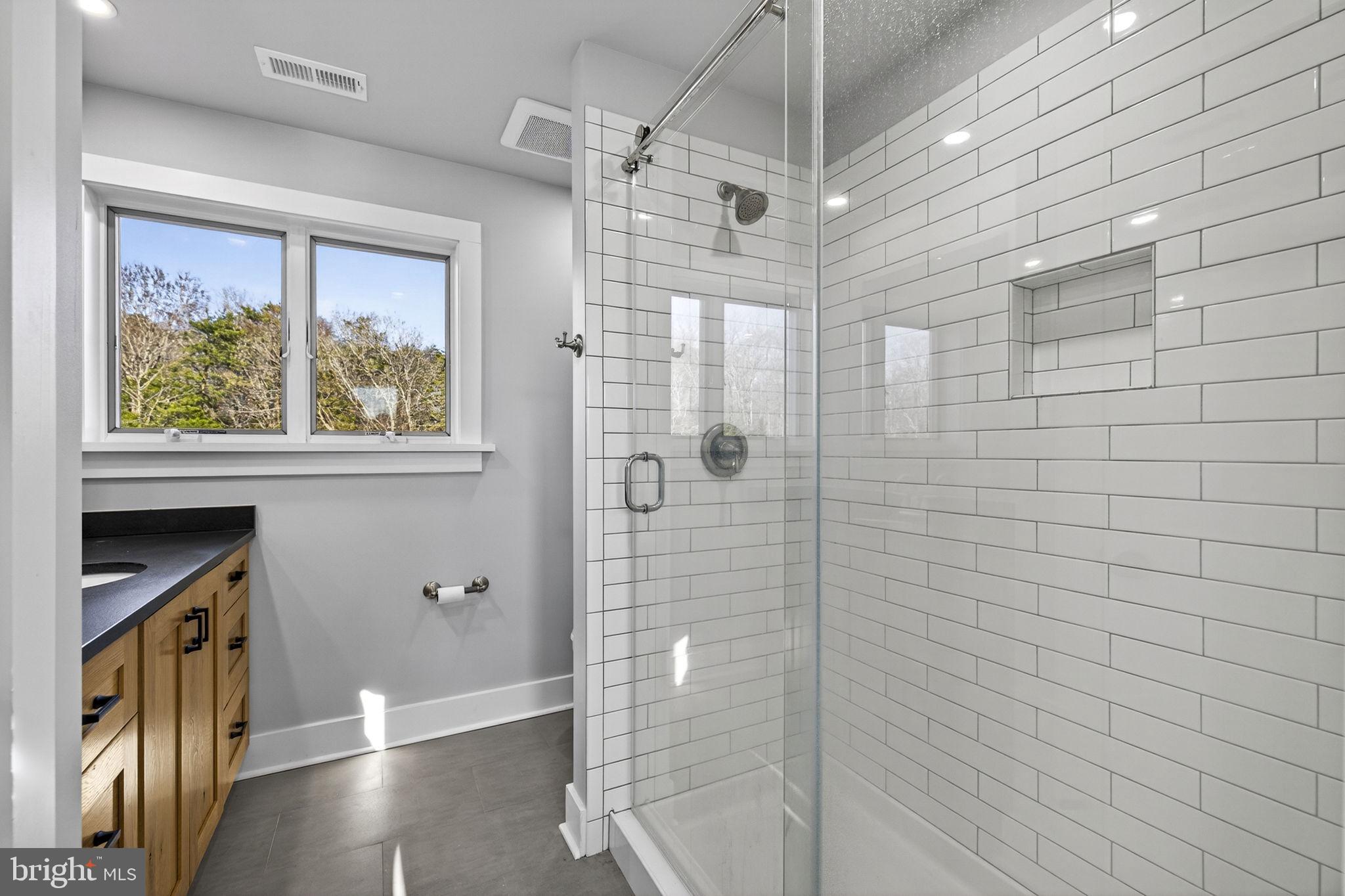 8485 ROGUES ROAD