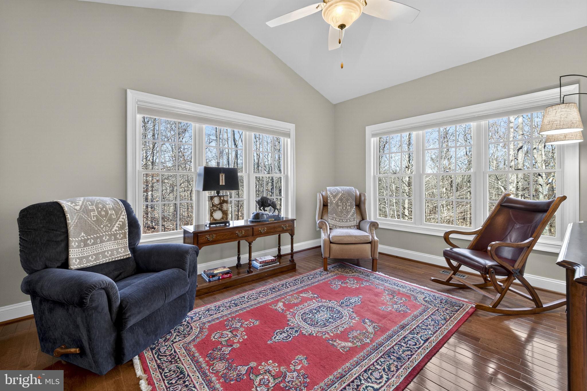 8485 ROGUES ROAD