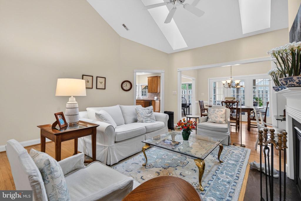 238 CARRIAGE CHASE CIRCLE