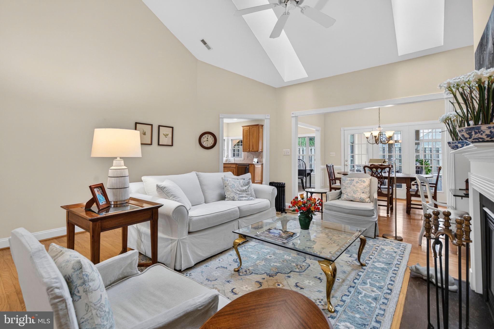 238 CARRIAGE CHASE CIRCLE