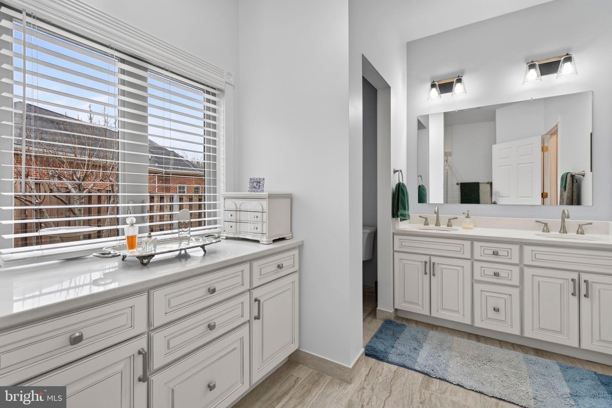 238 CARRIAGE CHASE CIRCLE