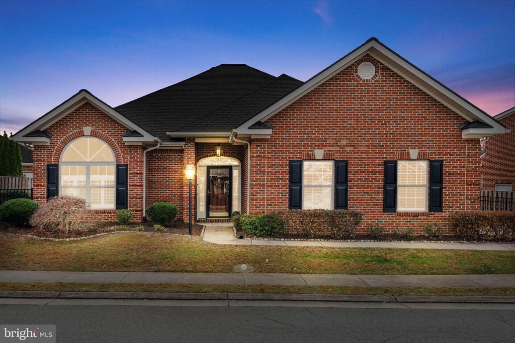 238 CARRIAGE CHASE CIRCLE