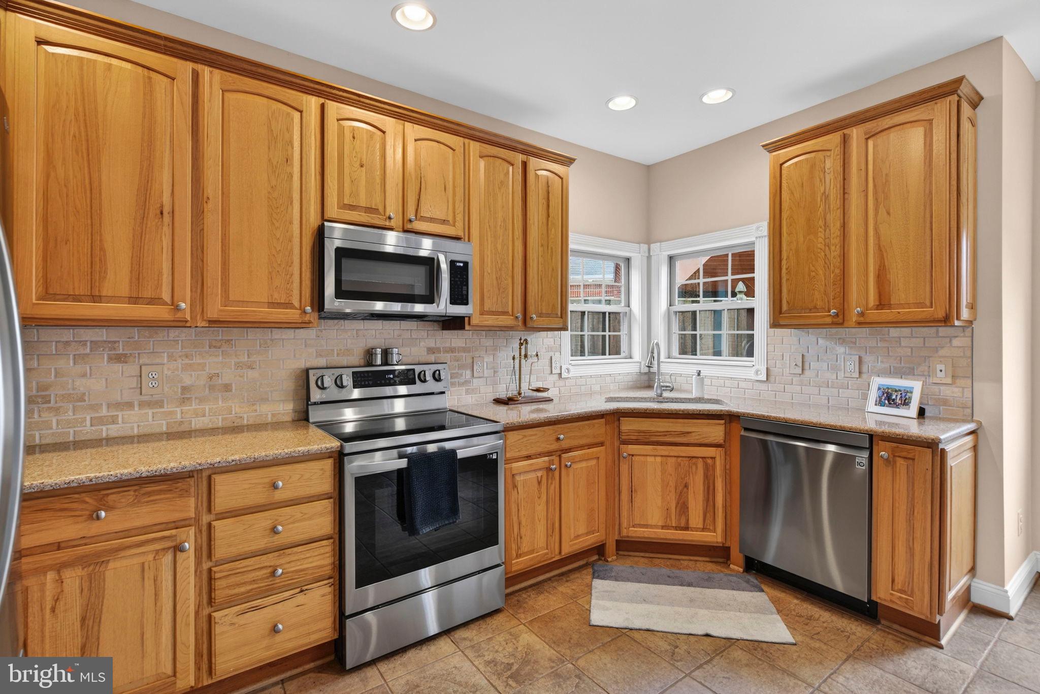 238 CARRIAGE CHASE CIRCLE