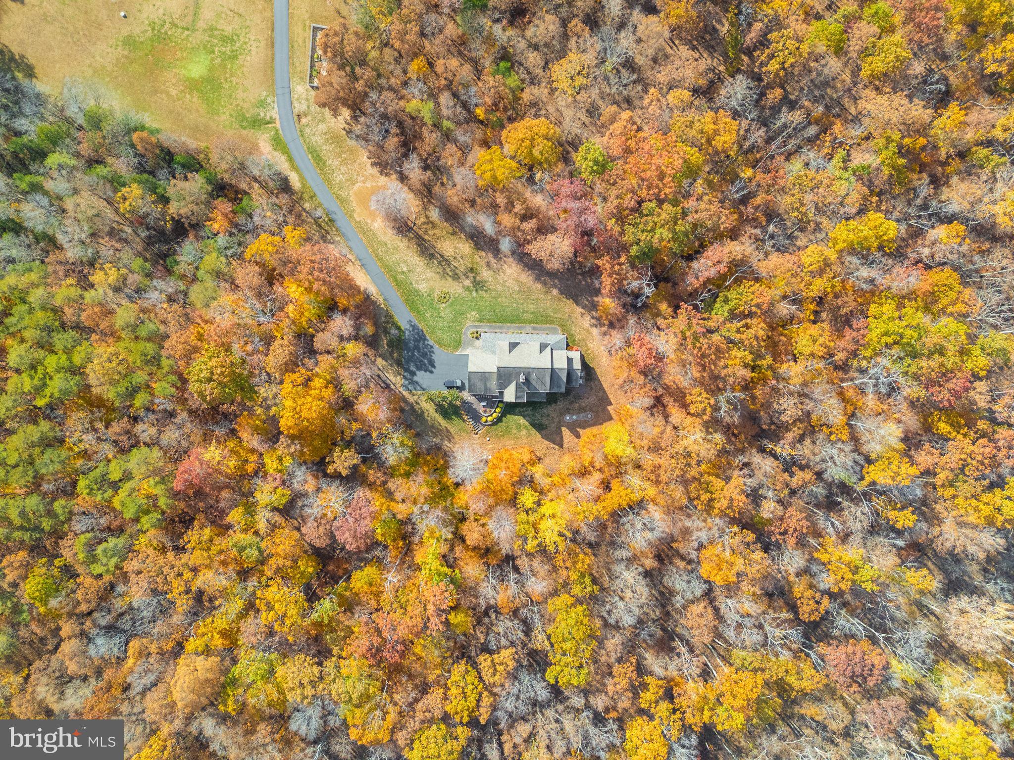 8485 ROGUES ROAD