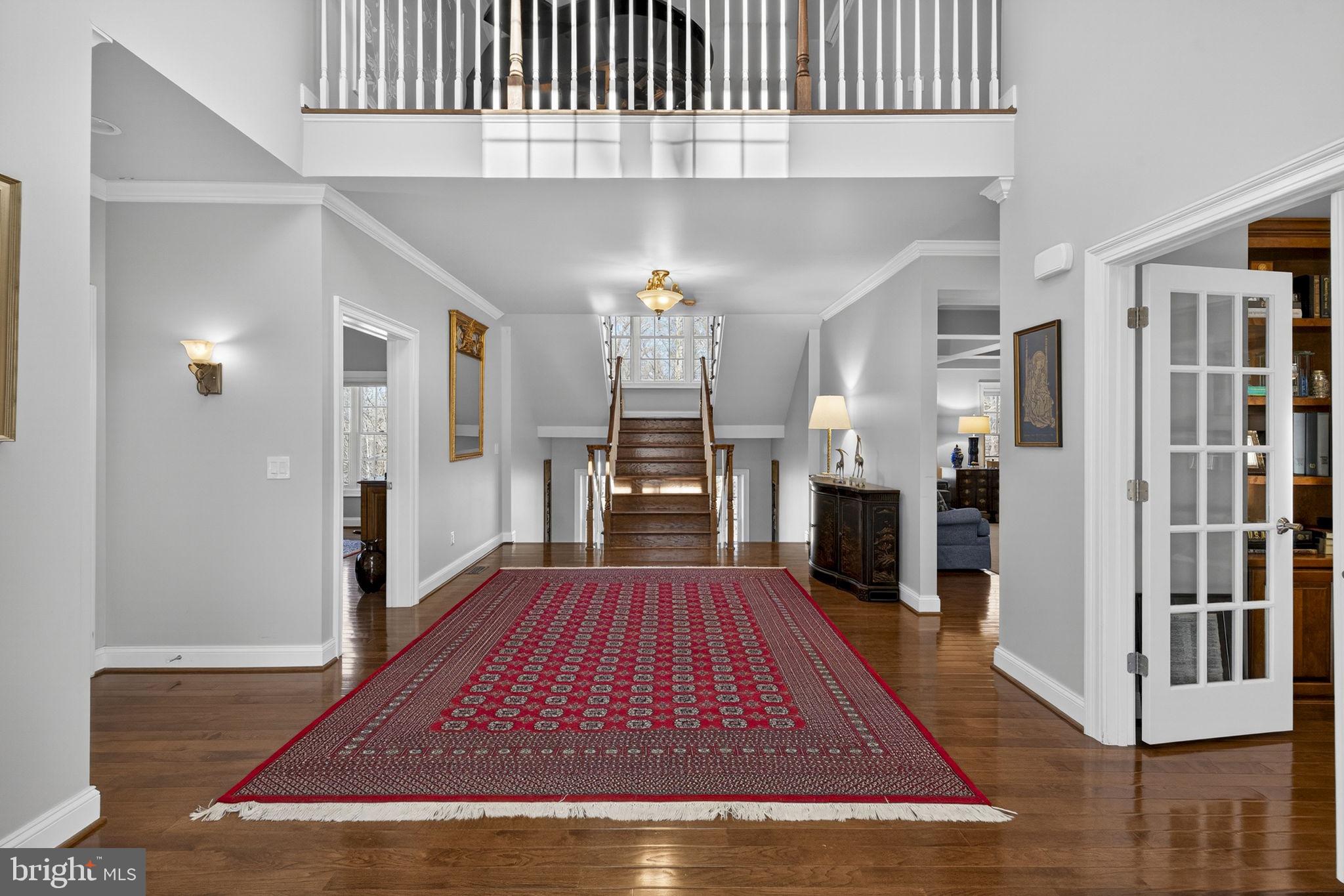 8485 ROGUES ROAD
