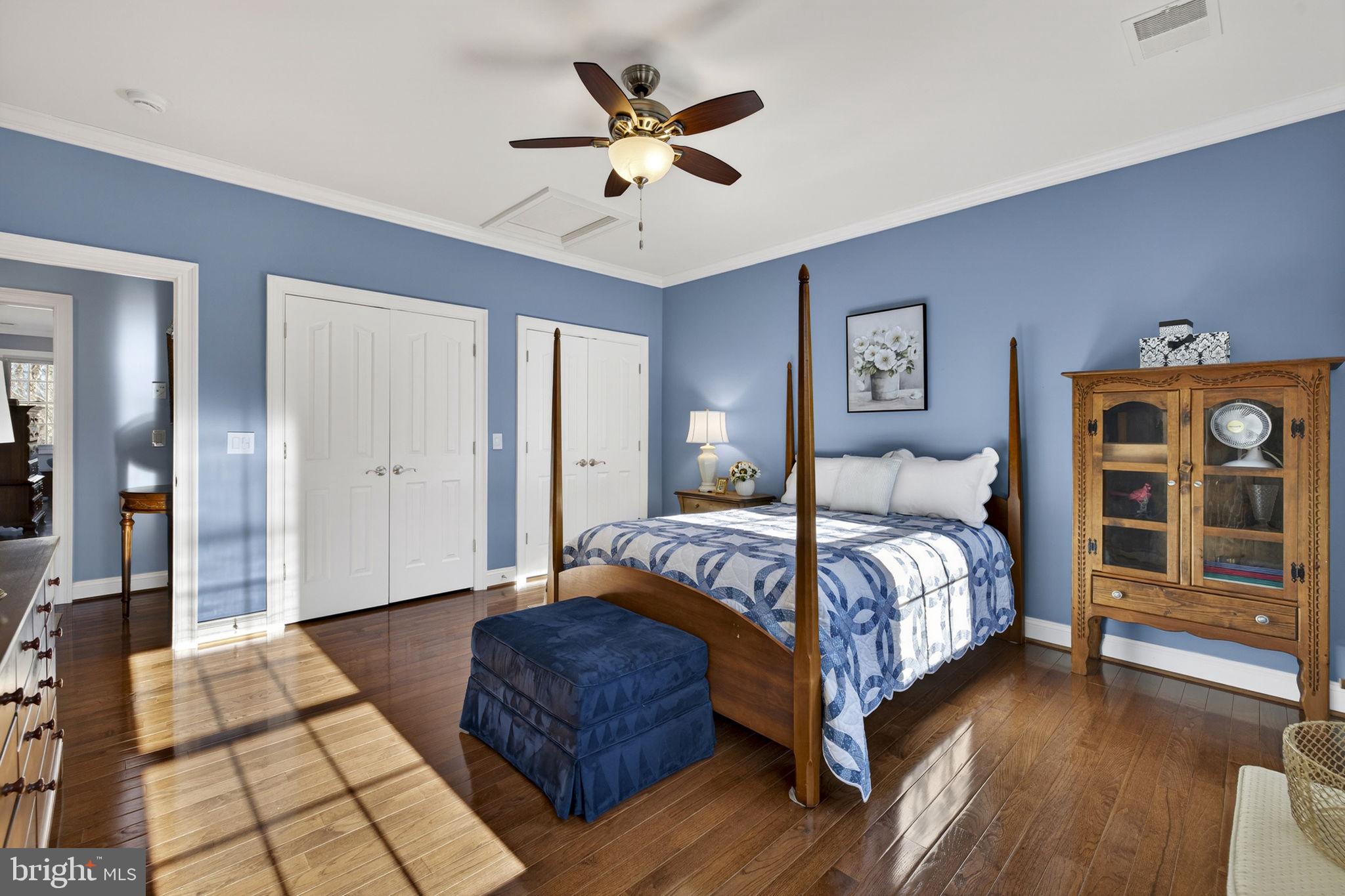 8485 ROGUES ROAD