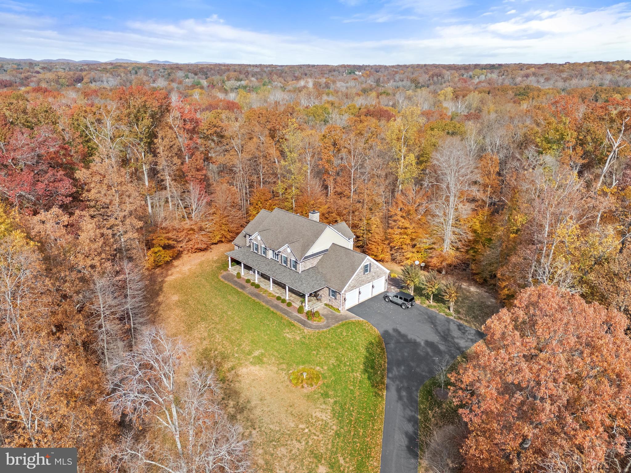 8485 ROGUES ROAD