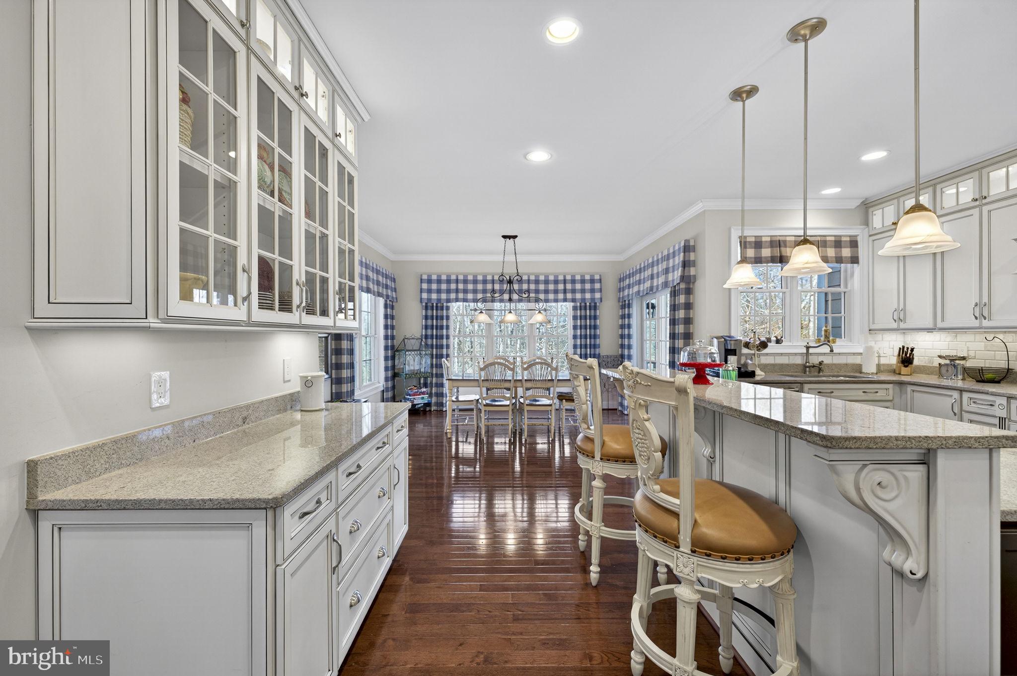 8485 ROGUES ROAD