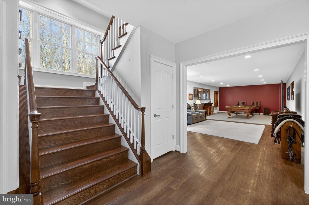8485 ROGUES ROAD