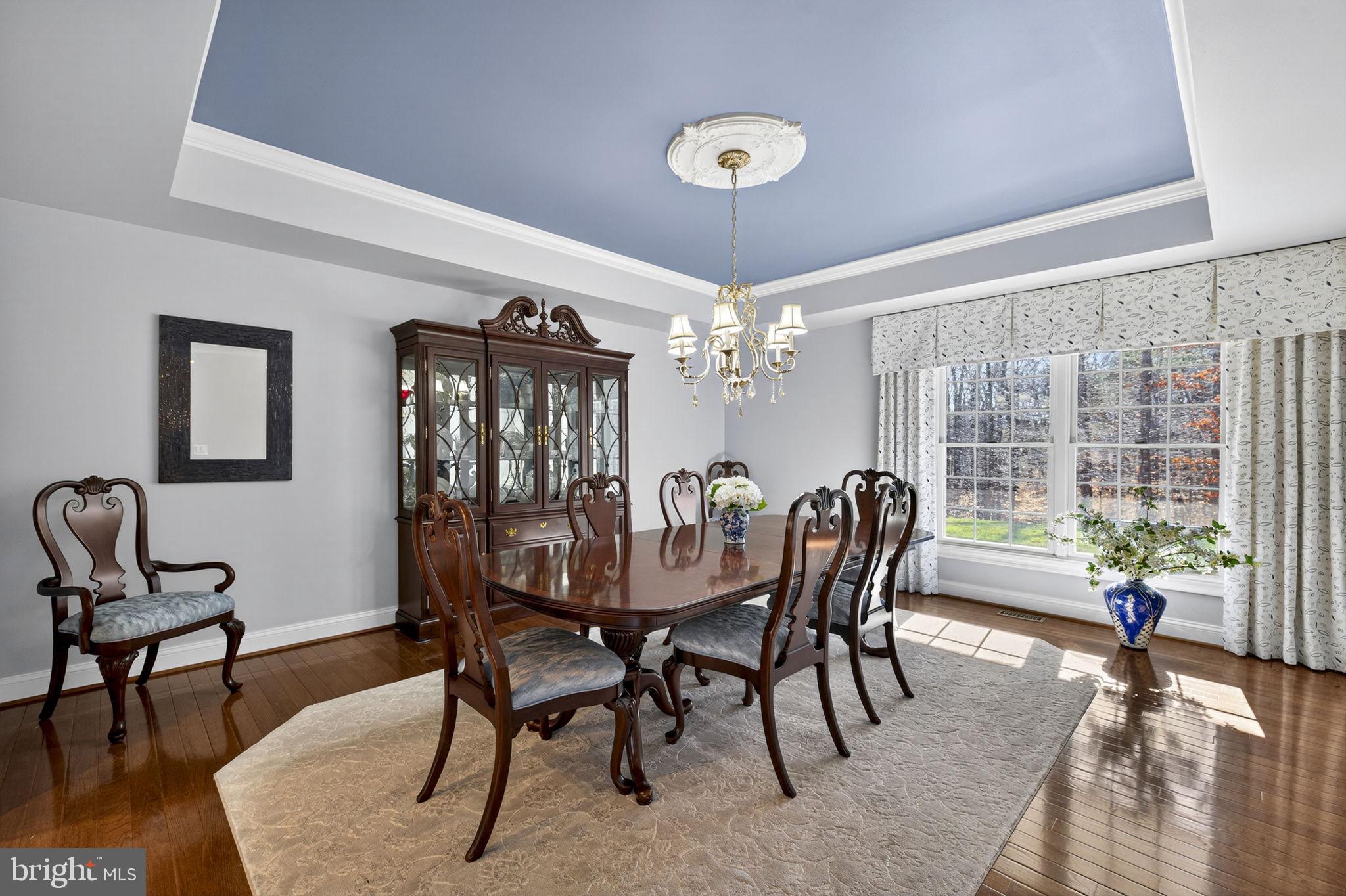 8485 ROGUES ROAD