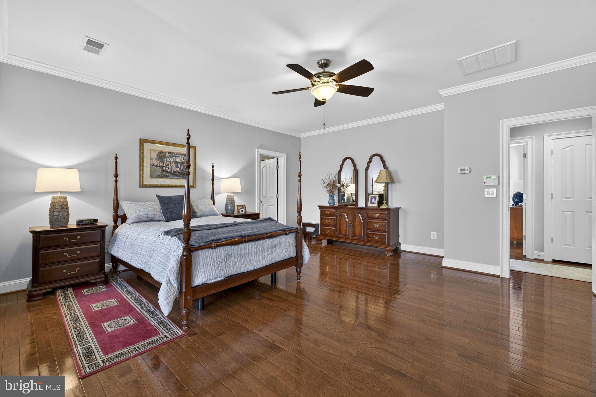 8485 ROGUES ROAD