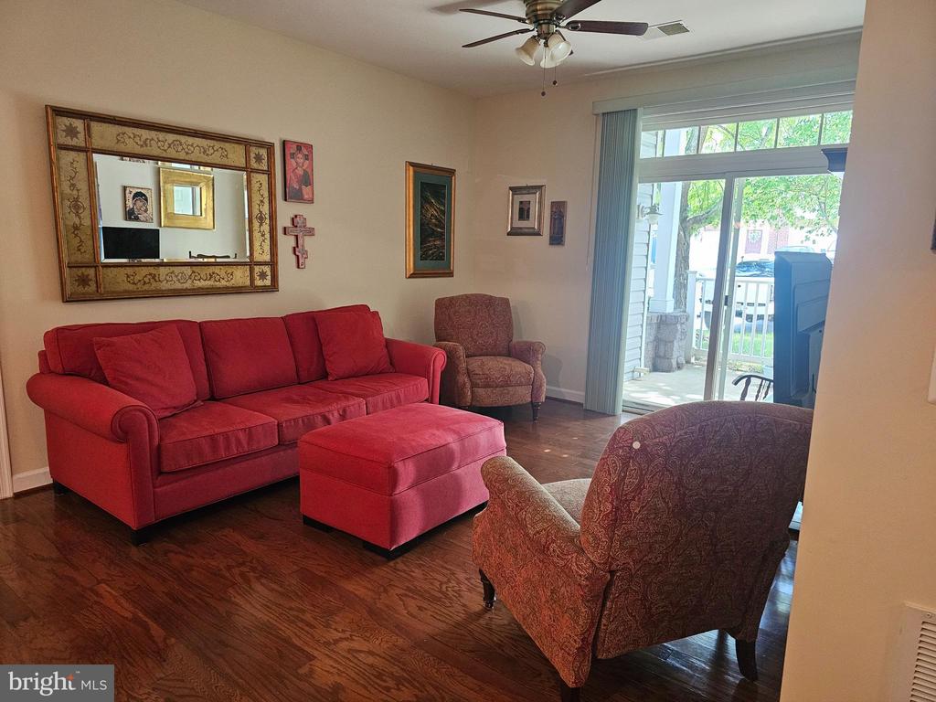 6161 WILLOW PLACE Unit: 106