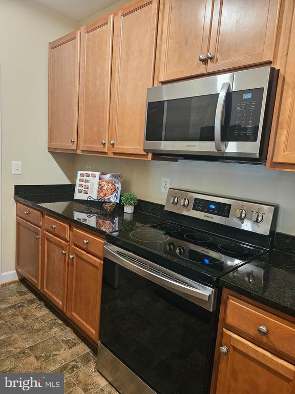 6161 WILLOW PLACE Unit: 106