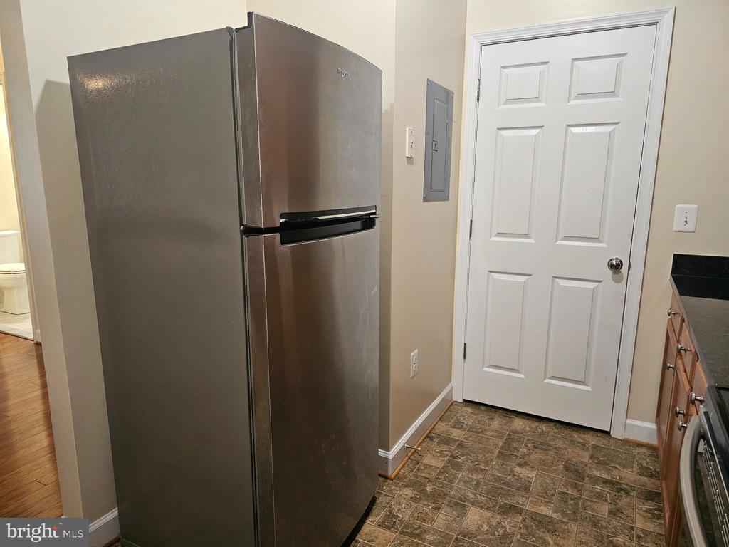 6161 WILLOW PLACE Unit: 106