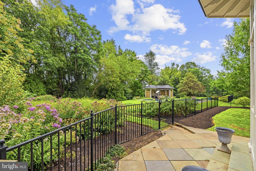 35387 CREEK RIDGE LANE