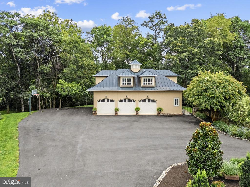 35387 CREEK RIDGE LANE